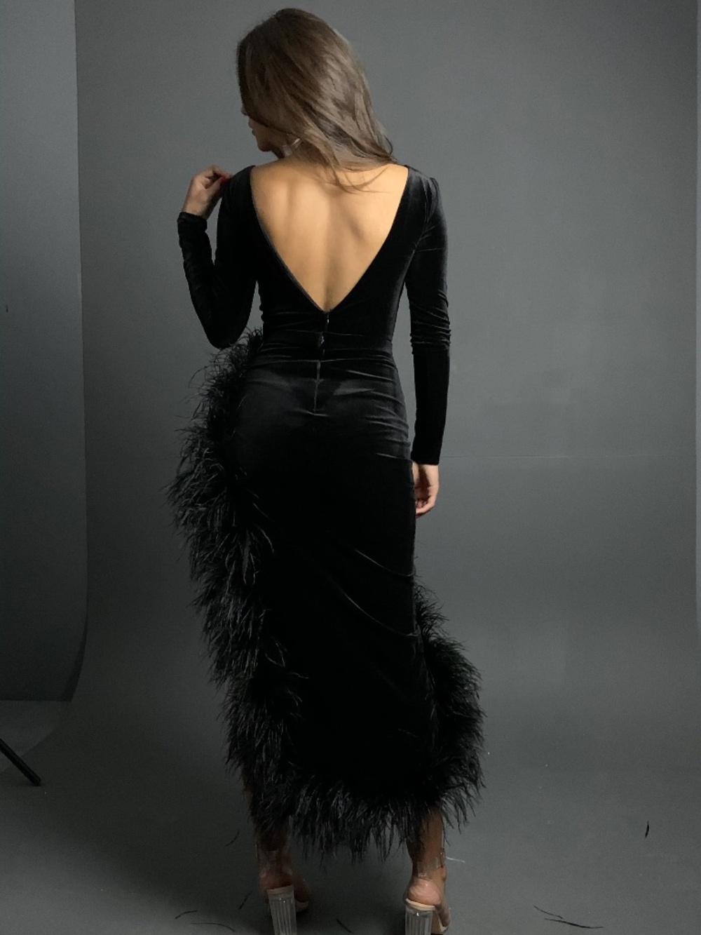 ALBINA DYLA BLACK VELVET HIGH-FEATHER TRIM SPLIT DRESS - size M - π - Picture 2 of 4